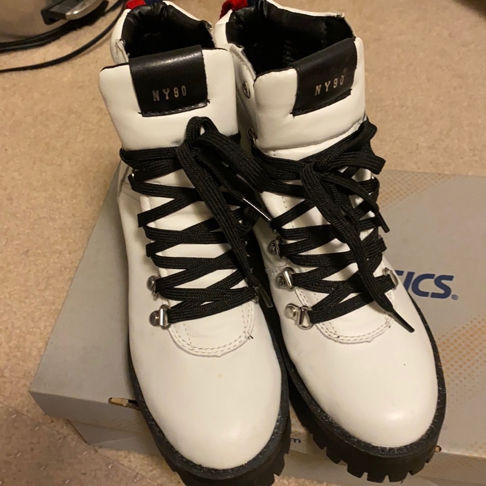 Steve Madden ankle white boots